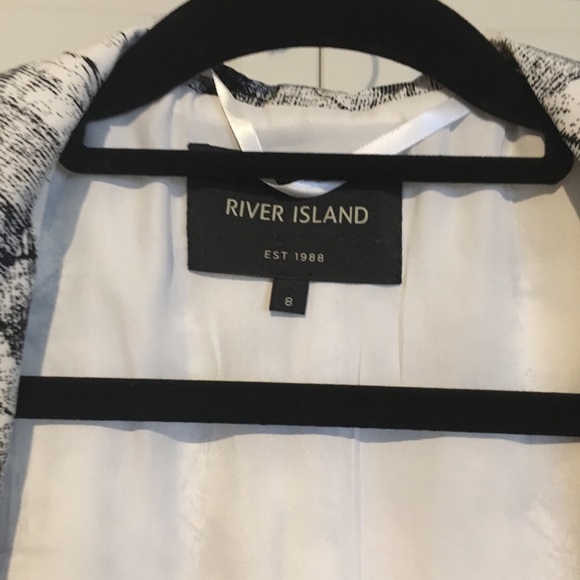 RIVER ISLAND Black & White Abstract Relaxed Blazer - Picture 5 of 7
